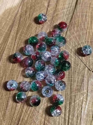 Plastové korálky barva červená zelená balení 10 ks