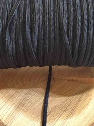 Plochá pruženka šíře 4 mm barva černá 