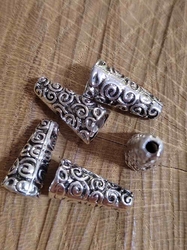  Koncovky na šňůrku / dekorační kaplíky 5 ks 9x18 mm