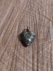 Kovový korálek srdce 11 x11 mm barva staromosaz