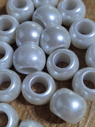 Plastové perly s velkým průvlekem 10 ks 11x15 mm 