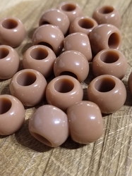Plastové perly s velkým průvlekem 11x14 mm 10 ks barva hnědá
