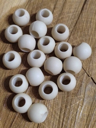 Plastové korálky s velkým průvlekem 10 ks 11x14 mm barva béžová