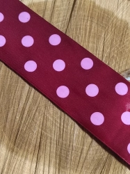 Saténová stuha s puntíky šíře 51 mm bordo