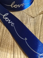 Saténová stuha s metalickým potiskem Love šíře 26 mm modrá