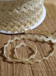 Hadovka šíře 4 mm barva béžová