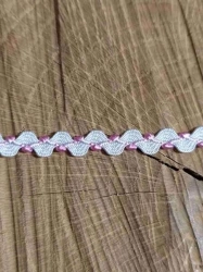 Hadovka ozdobná šíře 4 mm barva bílo růžová