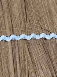 Hadovka s lurexem šíře 4 mm barva bílá stříbrná