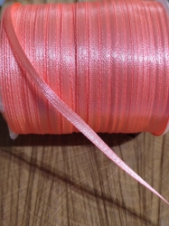 Atlasová stuha oboulící šíře 4 mm oranžová světlá