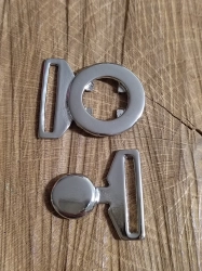 Spona kovová na plavky šíře 23mm barva nikl
