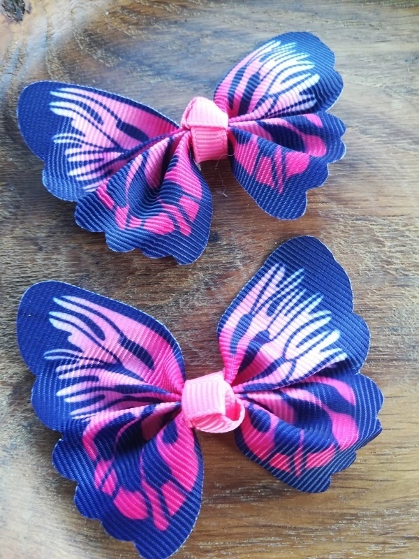 Textilní aplikace / nášivka 3D motýl modrorůžový