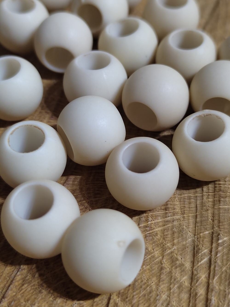 Plastové korálky s velkým průvlekem 10 ks 11x14 mm barva béžová