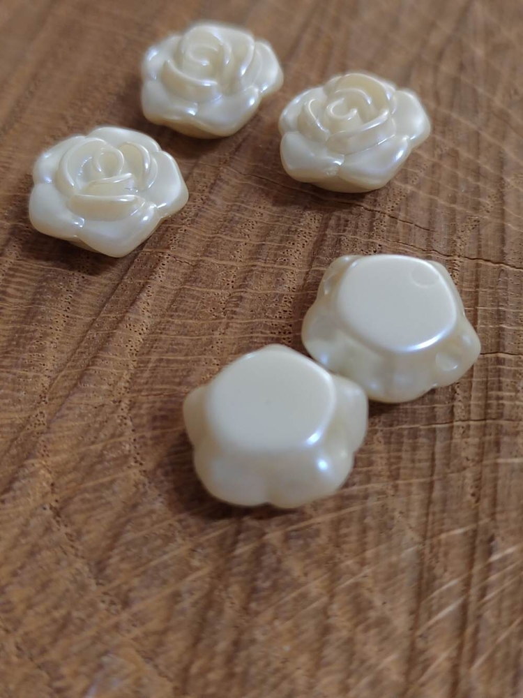 Plastové korálky růžičky Ø13 mm 10 ks barva krémová