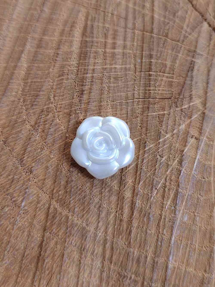 Plastové korálky růžičky Ø13 mm 10 ks barva off white