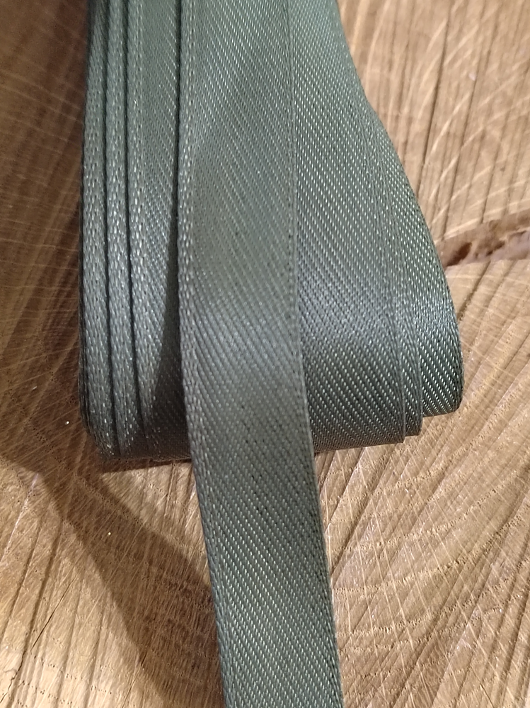 Kalhotové chránítko šíře 14 mm khaki zelená