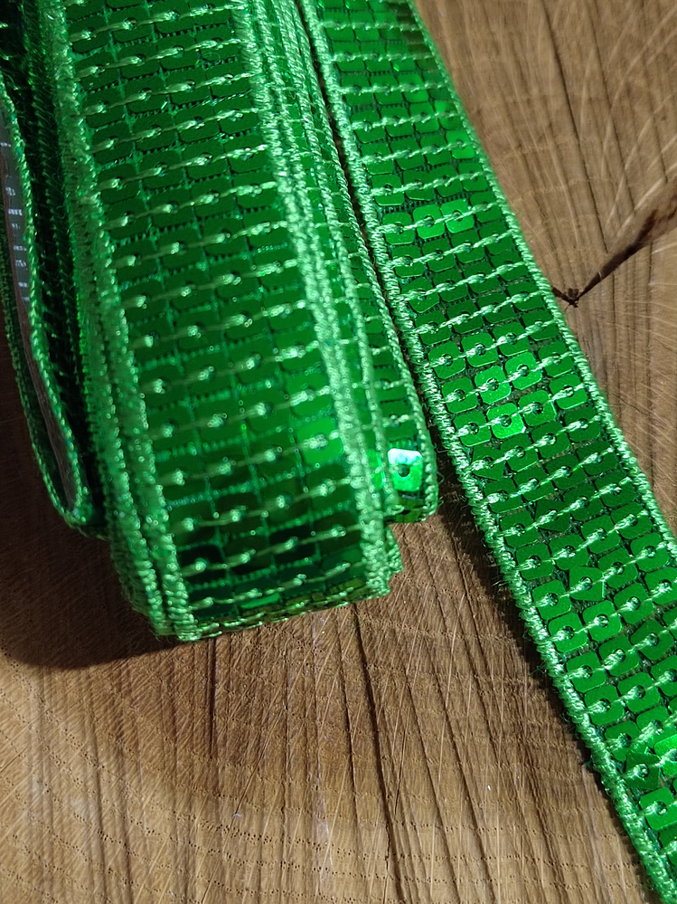 Flitrový prýmek šíře 22 mm zelená
