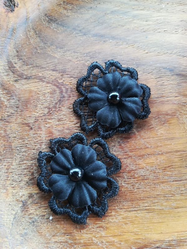 Květ 3D s perlou Ø30 mm, Barva Černá